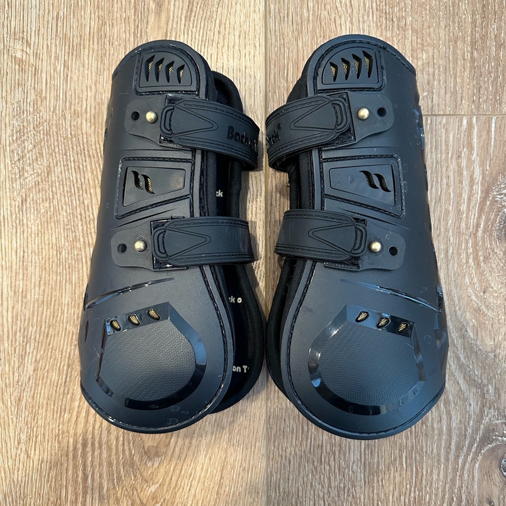 Airflow Back on Track front Tendon Boots. L